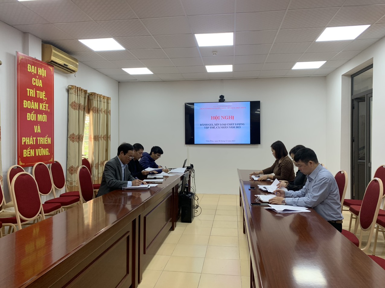 Hội nghị Đánh giá, xếp loại chất lượng tập thể, cá nhân viên chức năm 2023